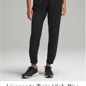 Lululemon Black License To Train Jogger - Size 2